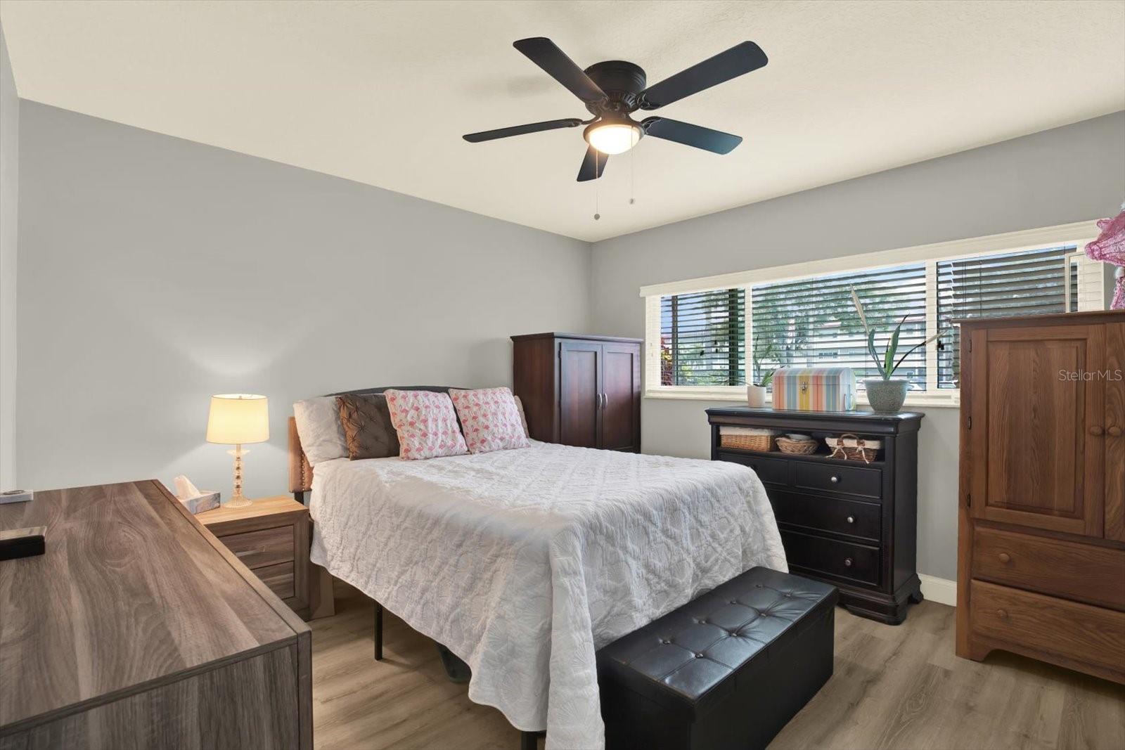 ON TOP OF THE WORLD - Residential