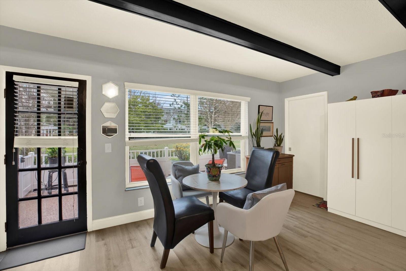 ON TOP OF THE WORLD - Residential