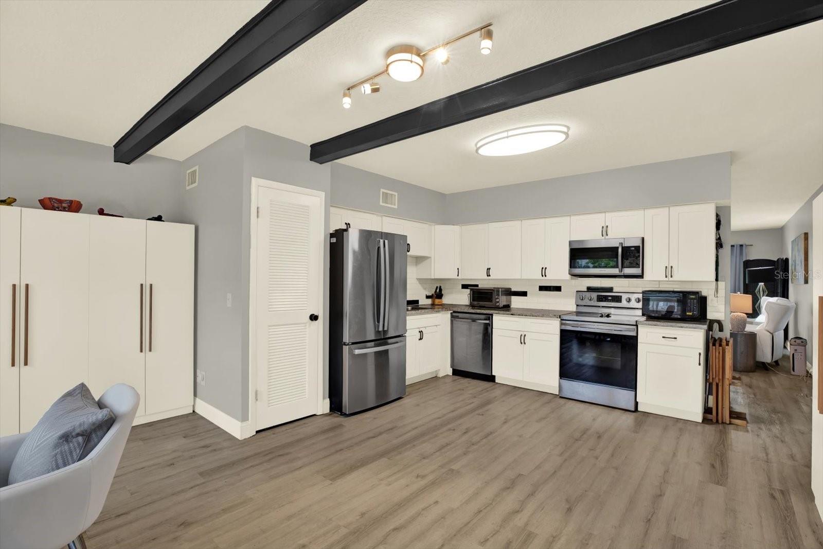 ON TOP OF THE WORLD - Residential