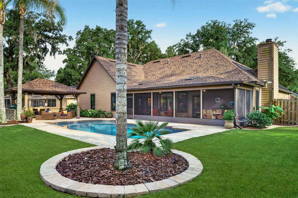 Photo of 1817 SE 34th Lane, Ocala, FL 34471 (MLS # V4950280)