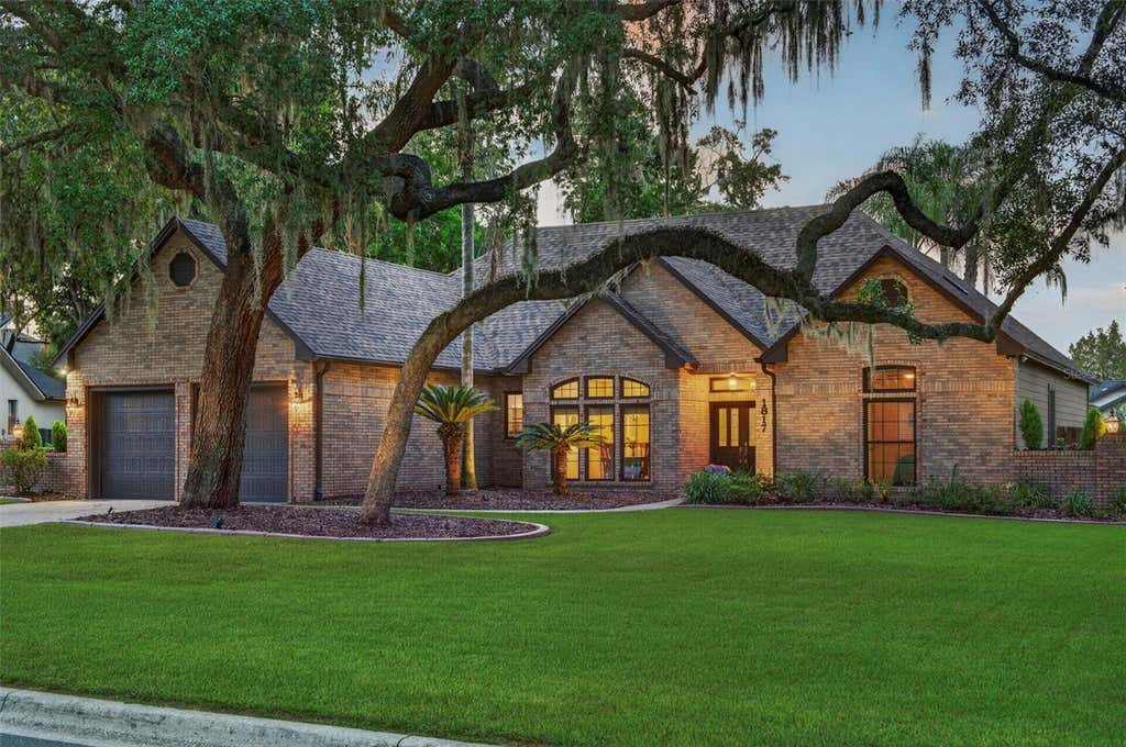Photo of 1817 SE 34th Lane, Ocala, FL 34471 (MLS # V4950280)