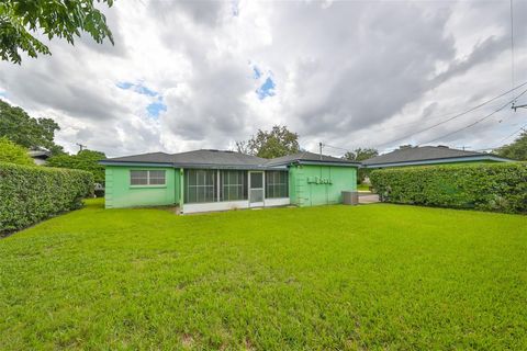 A home in TAMPA