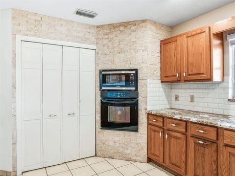 Tiny photo for 7368 NW 14th Street, Ocala, FL 34482 (MLS # OM719749)