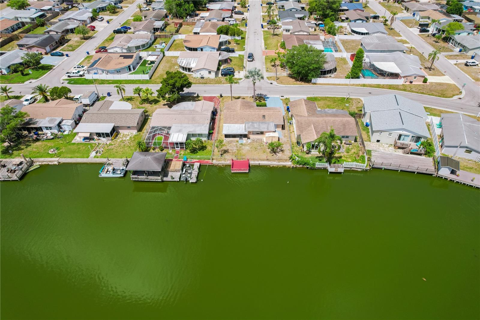 ALOHA GARDENS - Residential