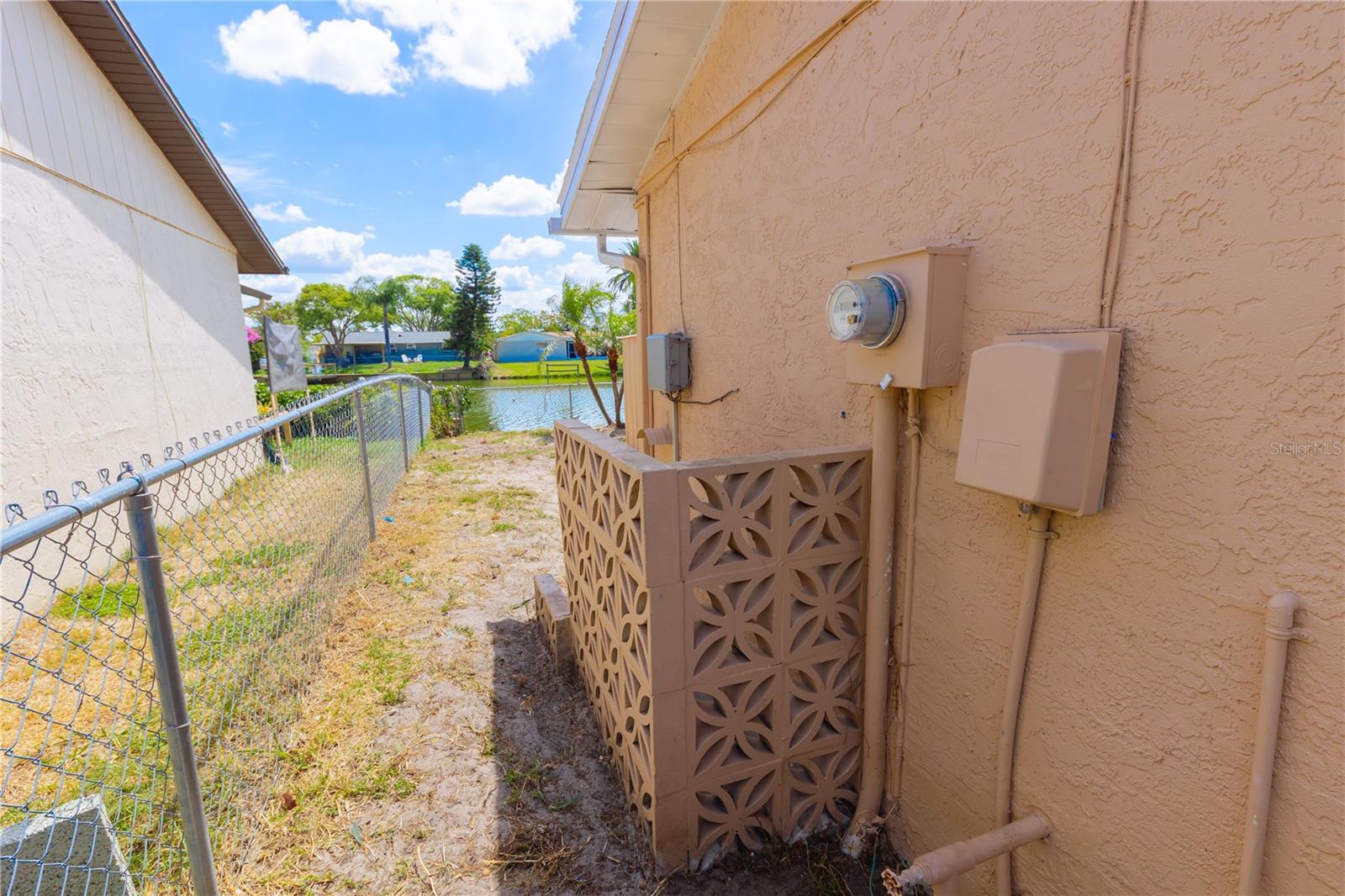 ALOHA GARDENS - Residential