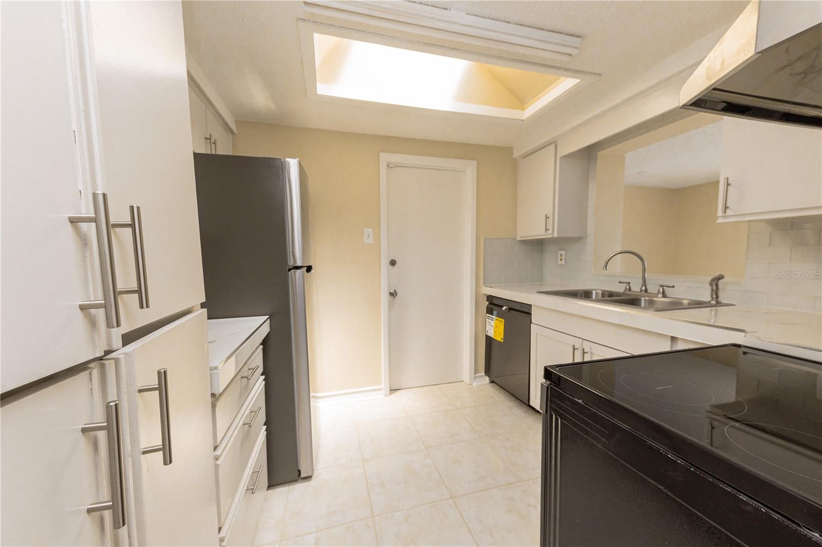 ALOHA GARDENS - Residential