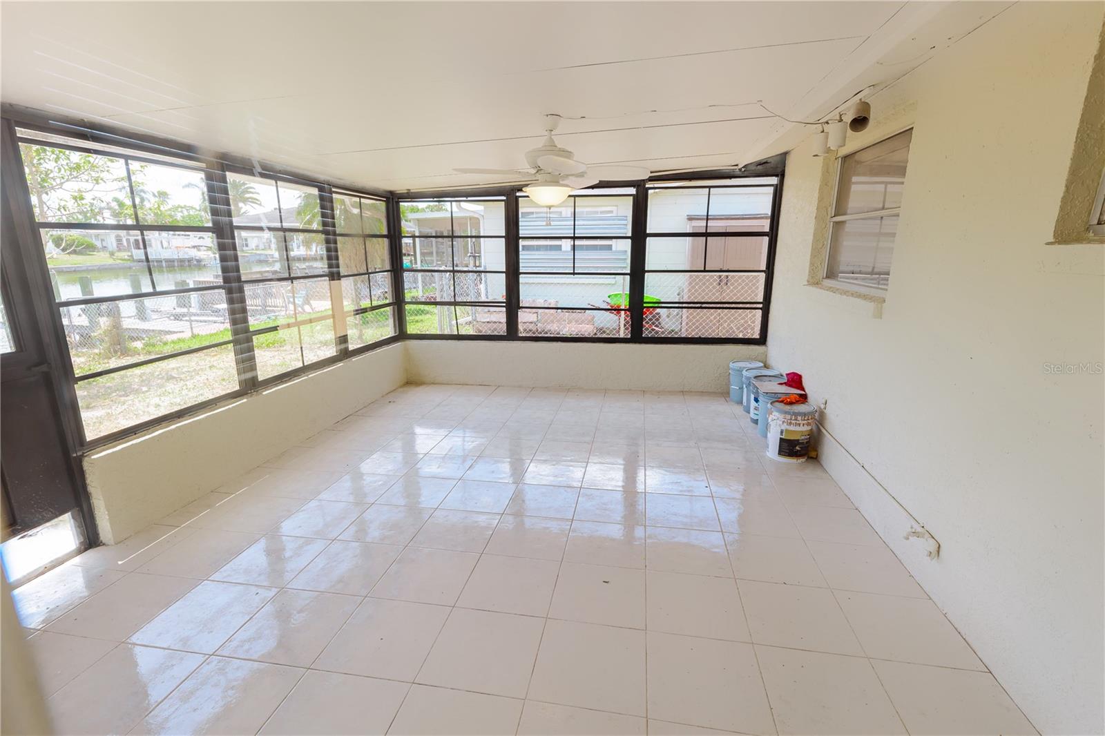 ALOHA GARDENS - Residential