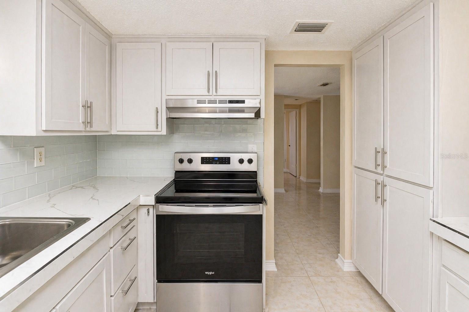 ALOHA GARDENS - Residential