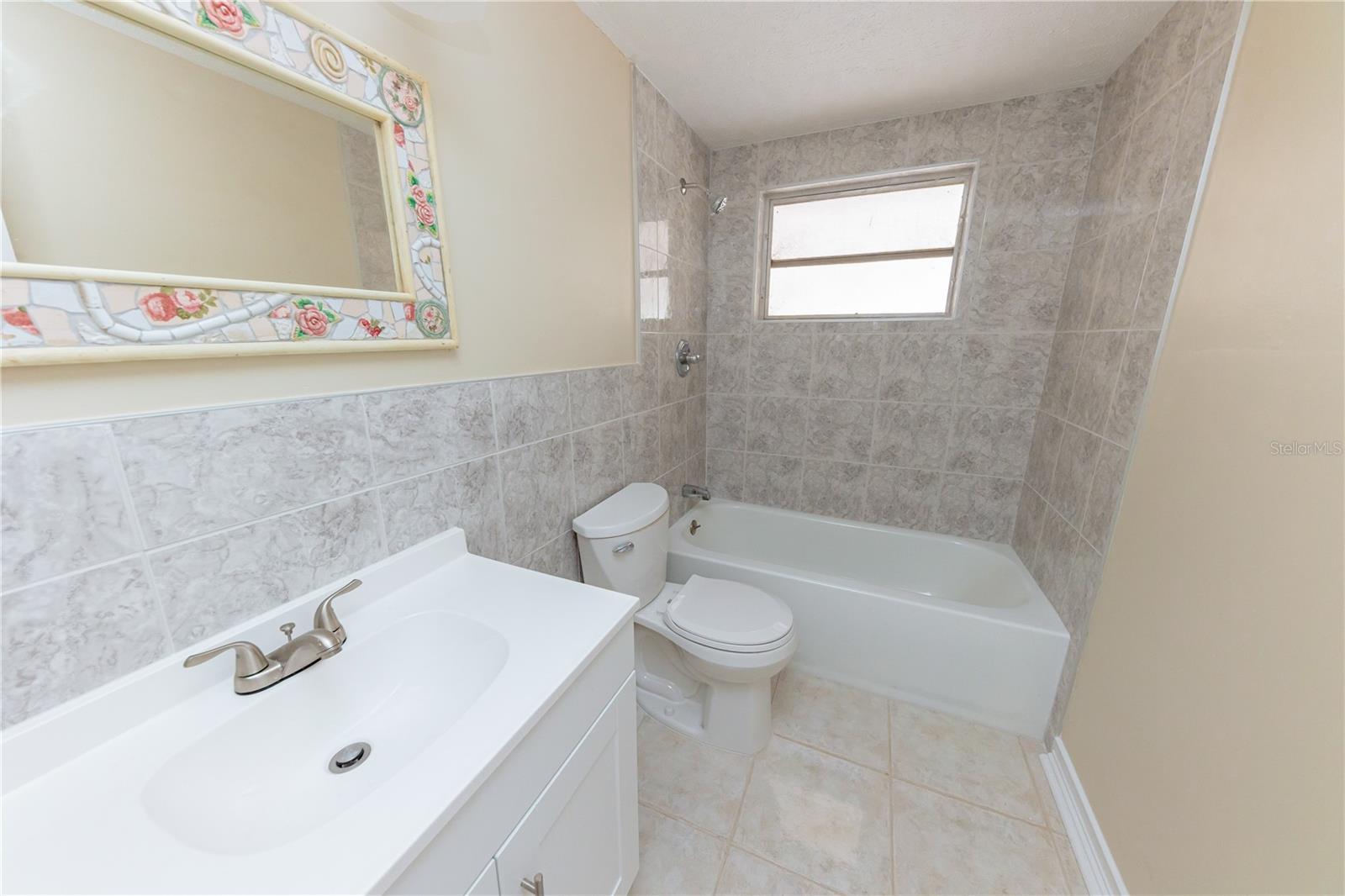 ALOHA GARDENS - Residential