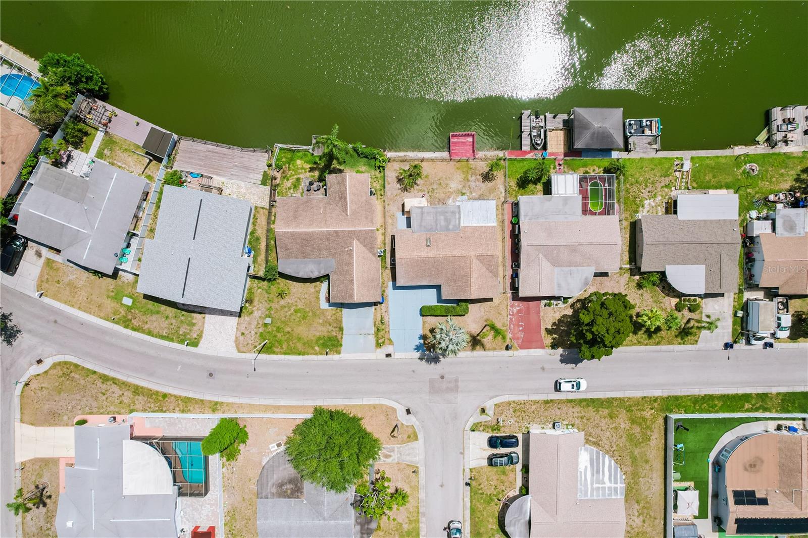 ALOHA GARDENS - Residential