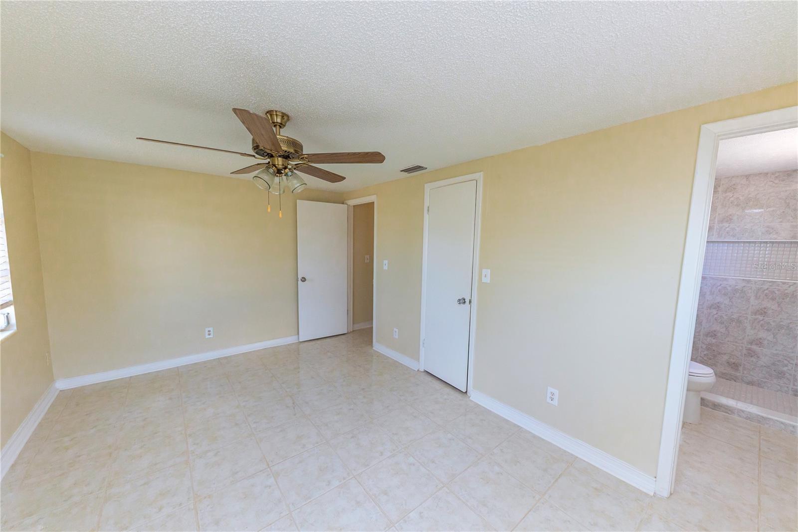 ALOHA GARDENS - Residential