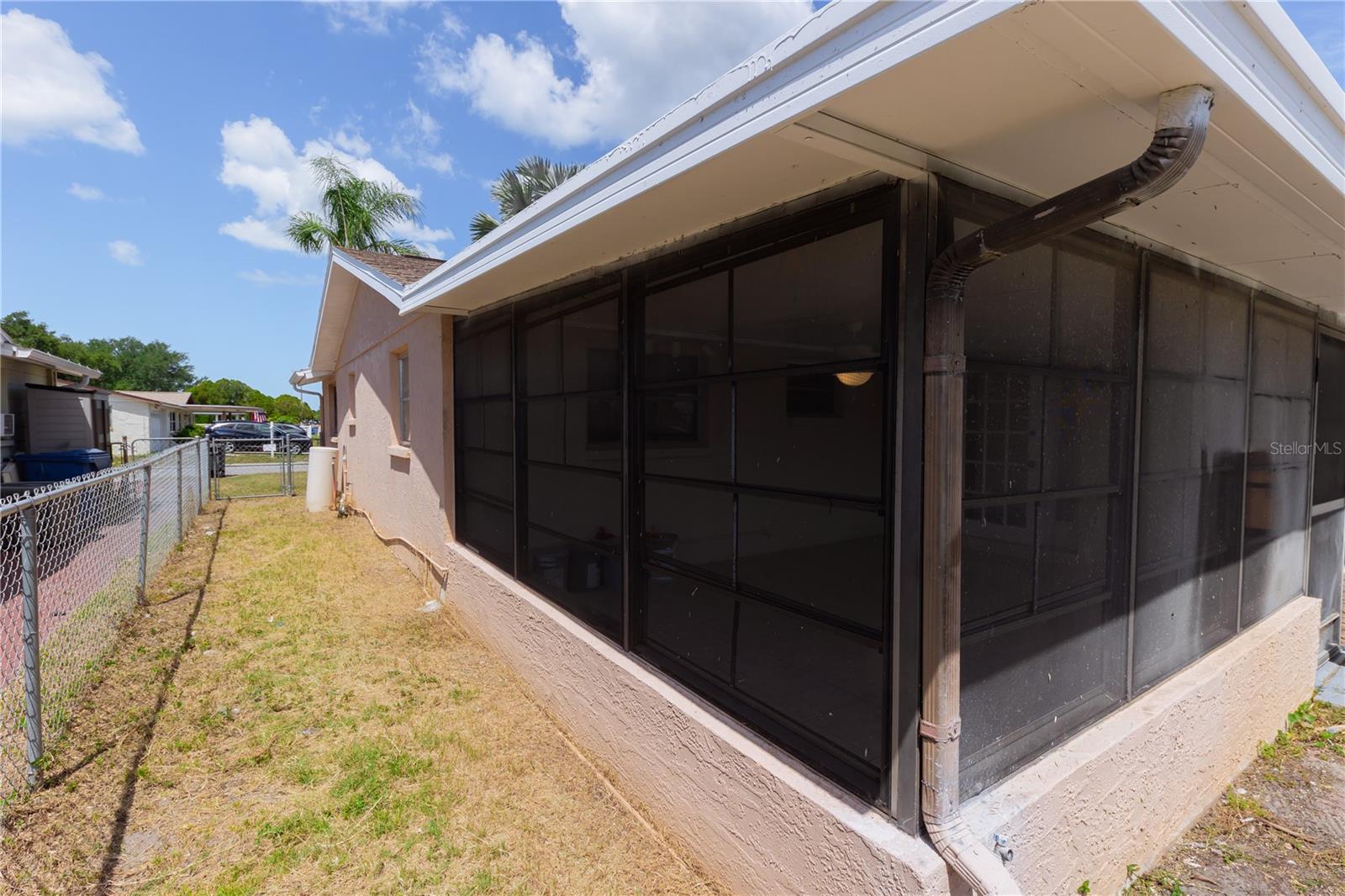 ALOHA GARDENS - Residential