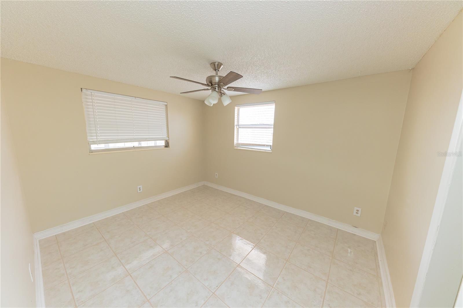 ALOHA GARDENS - Residential