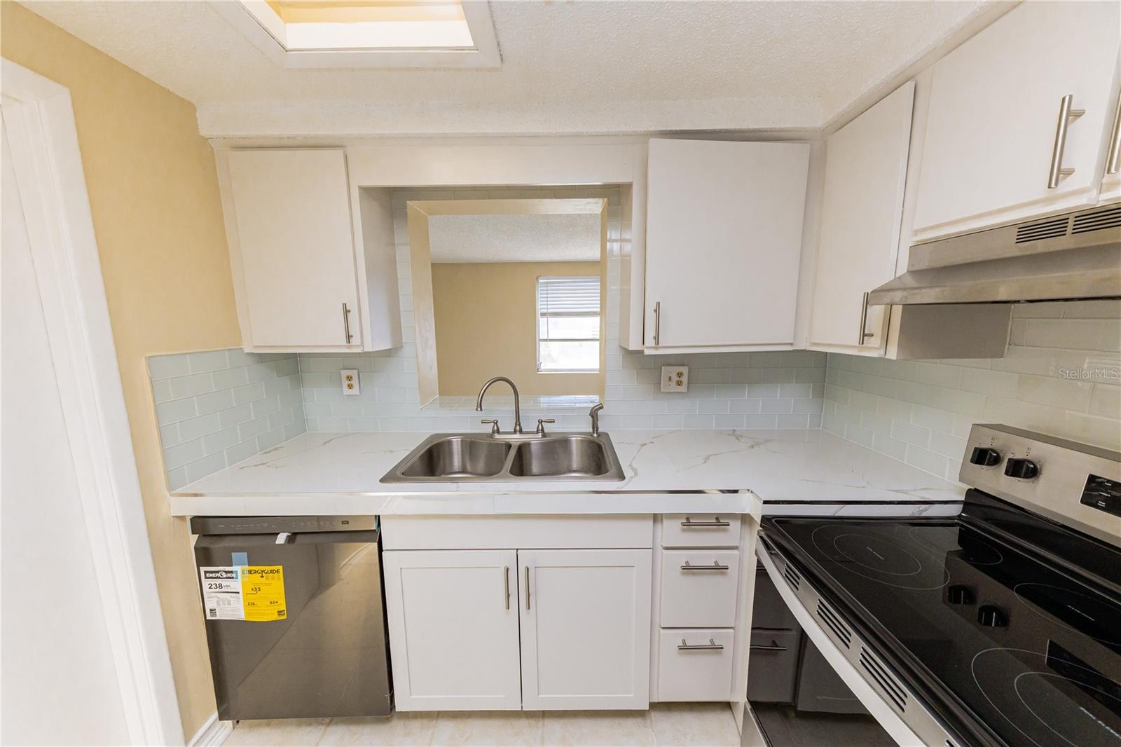 ALOHA GARDENS - Residential