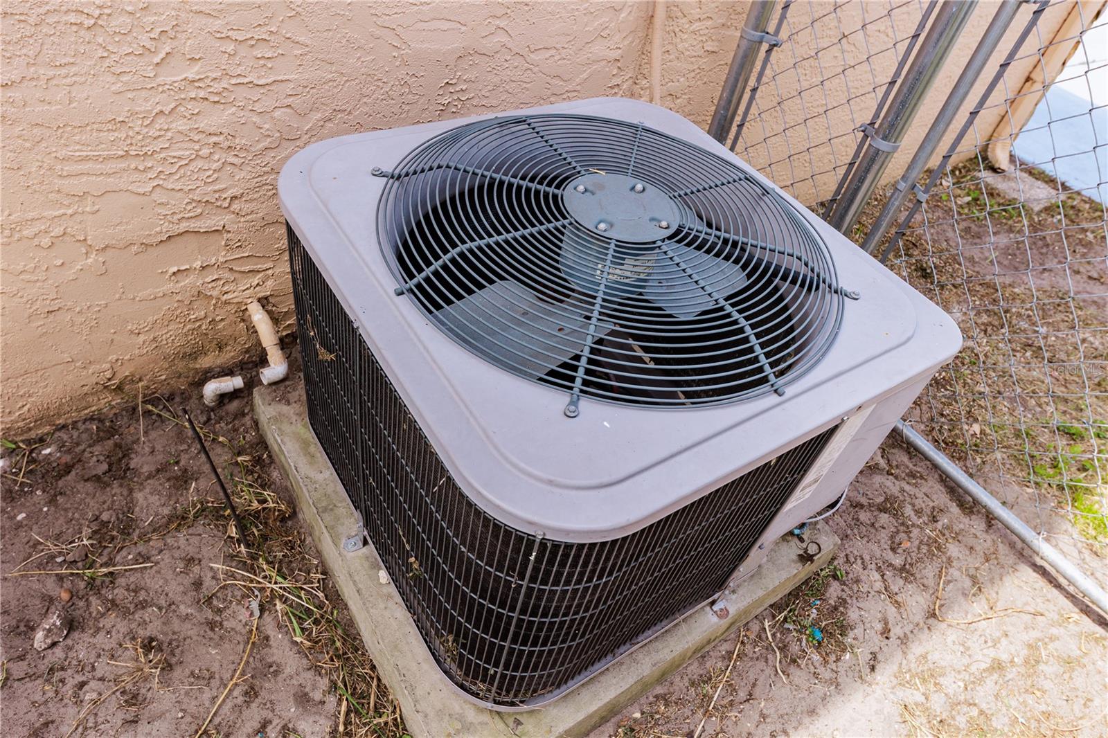 ALOHA GARDENS - Residential