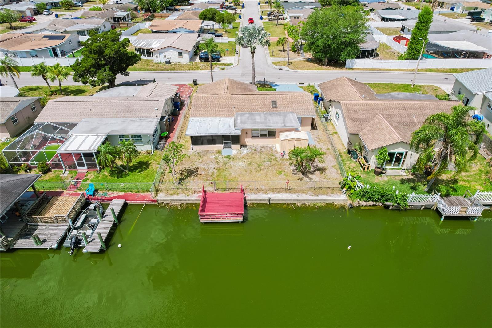 ALOHA GARDENS - Residential