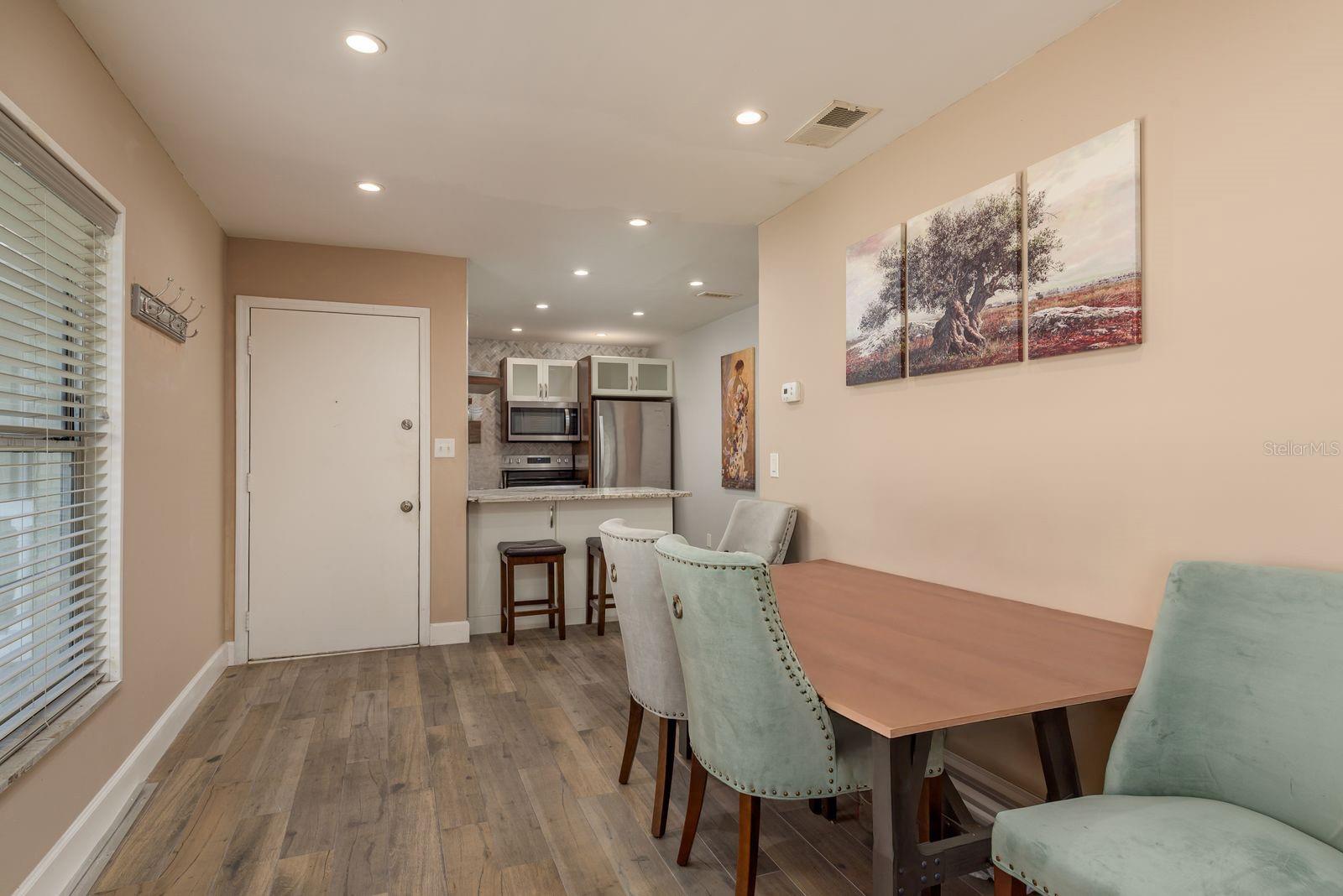 GREEN DOLPHIN PARK CONDO - Residential