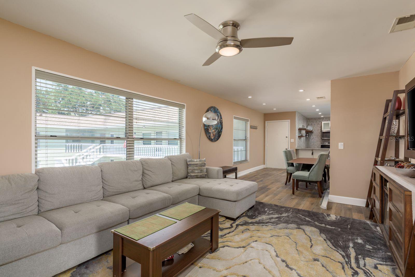 GREEN DOLPHIN PARK CONDO - Residential