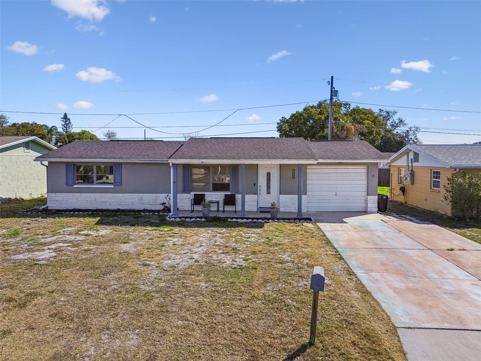 COLONIAL MANOR - Residential