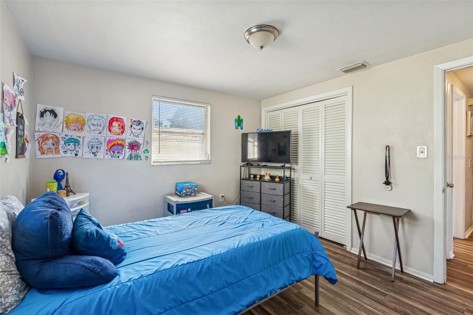 COLONIAL MANOR - Residential