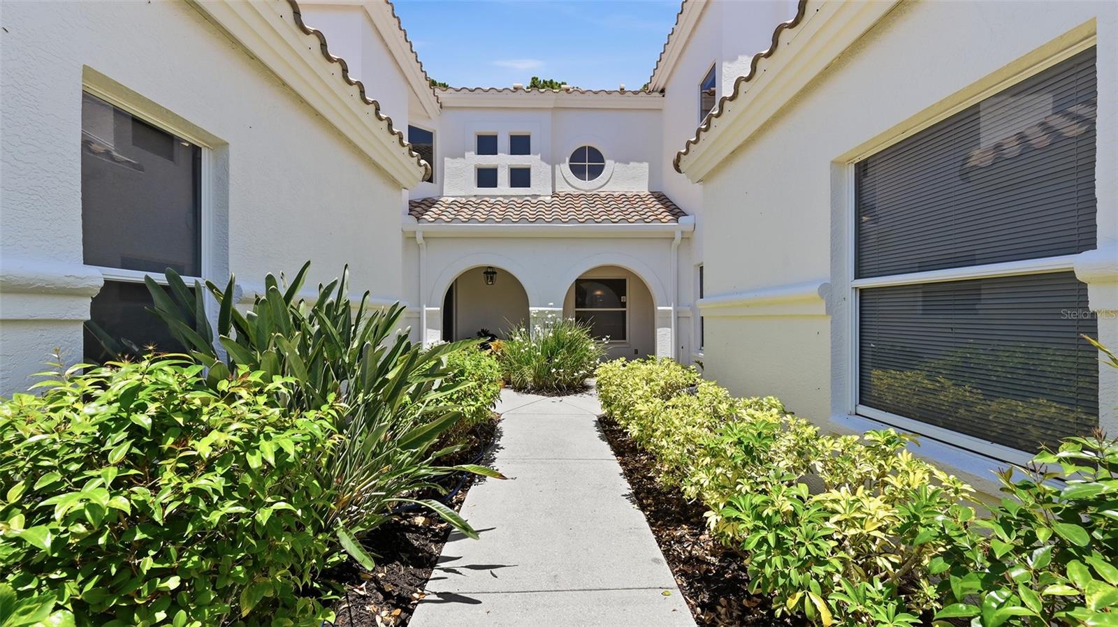 4153 ENTRADA COURT