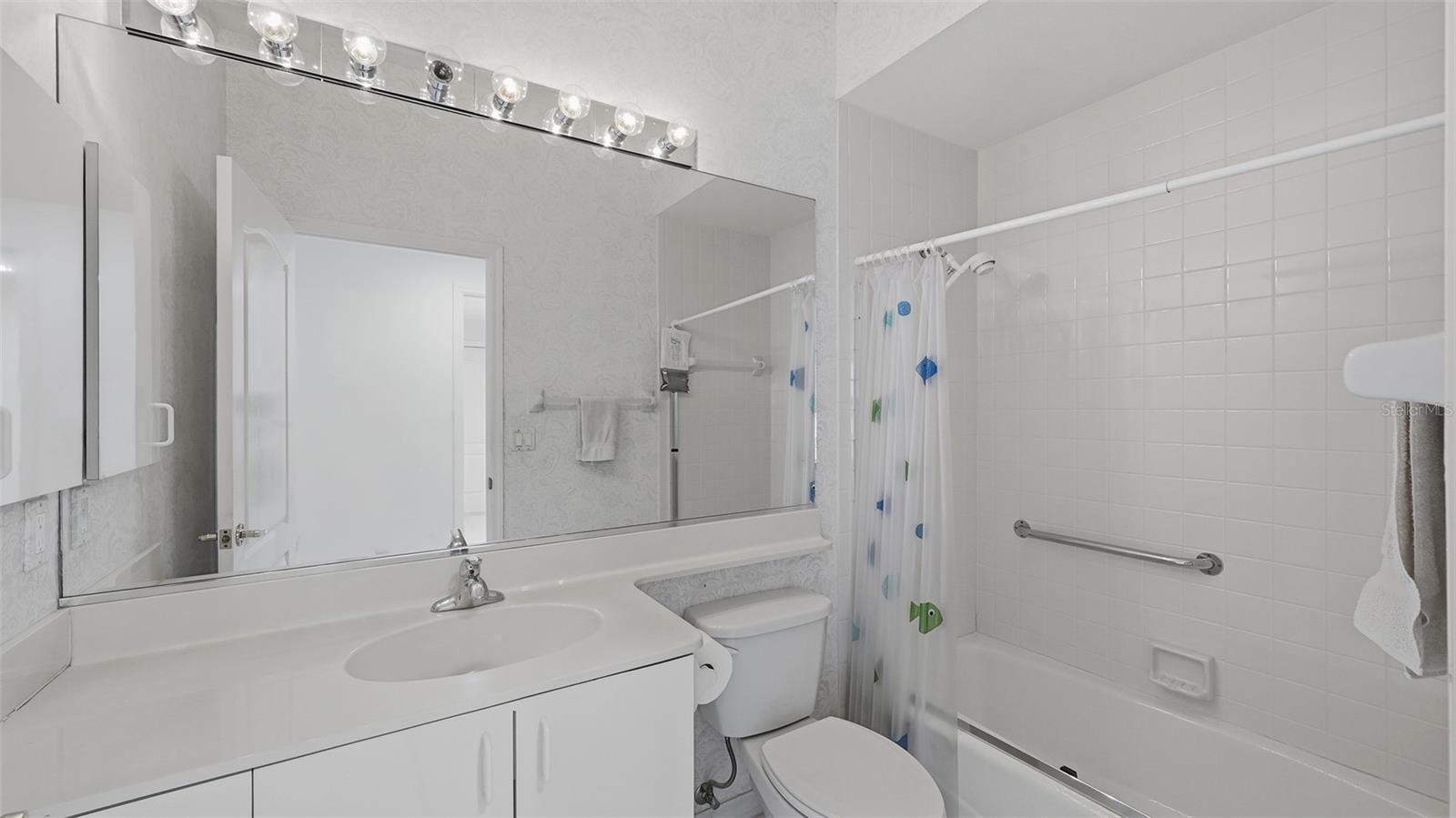 MIRA LAGO AT PALMER RANCH PH 1 - Residential