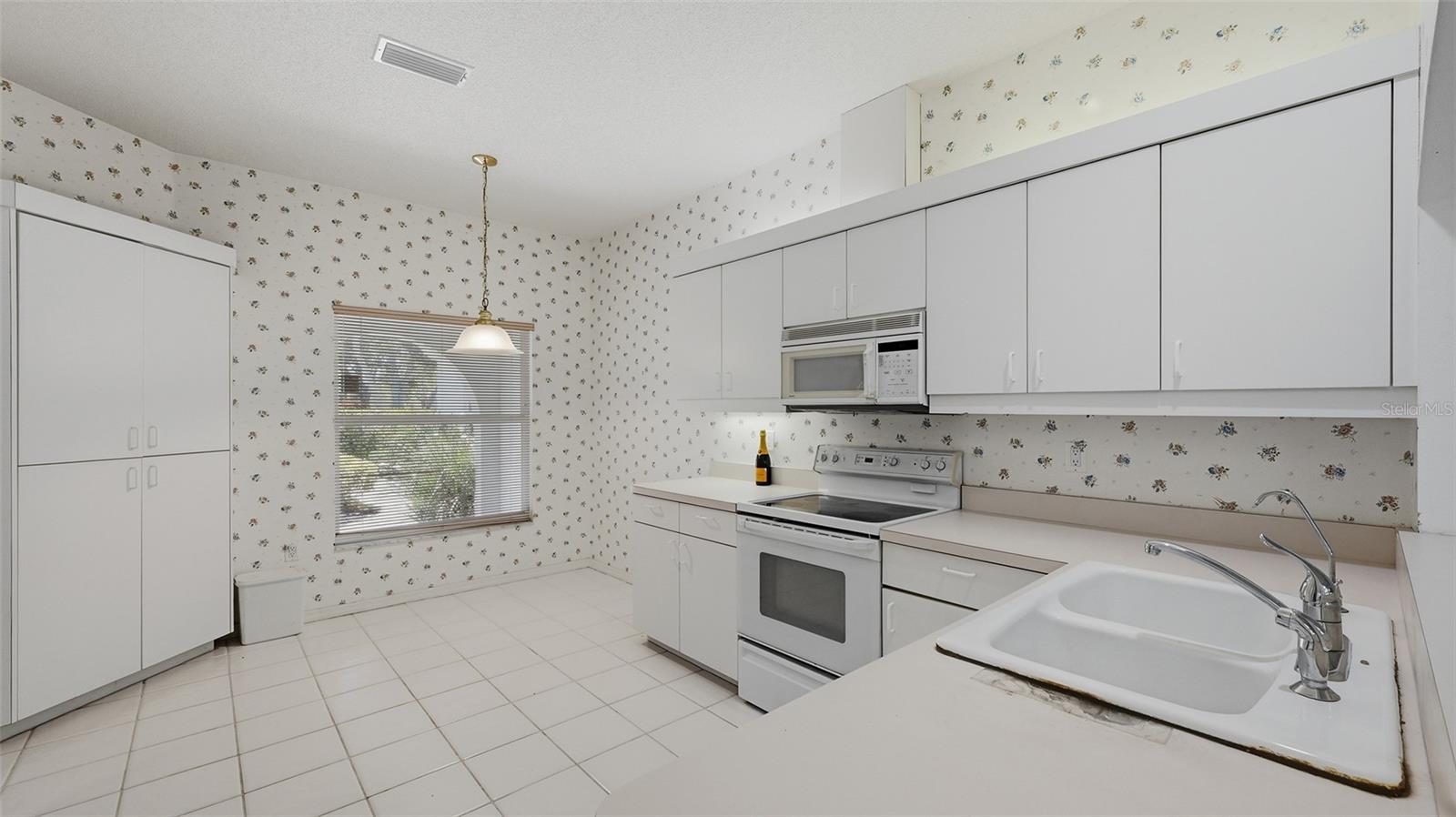 MIRA LAGO AT PALMER RANCH PH 1 - Residential