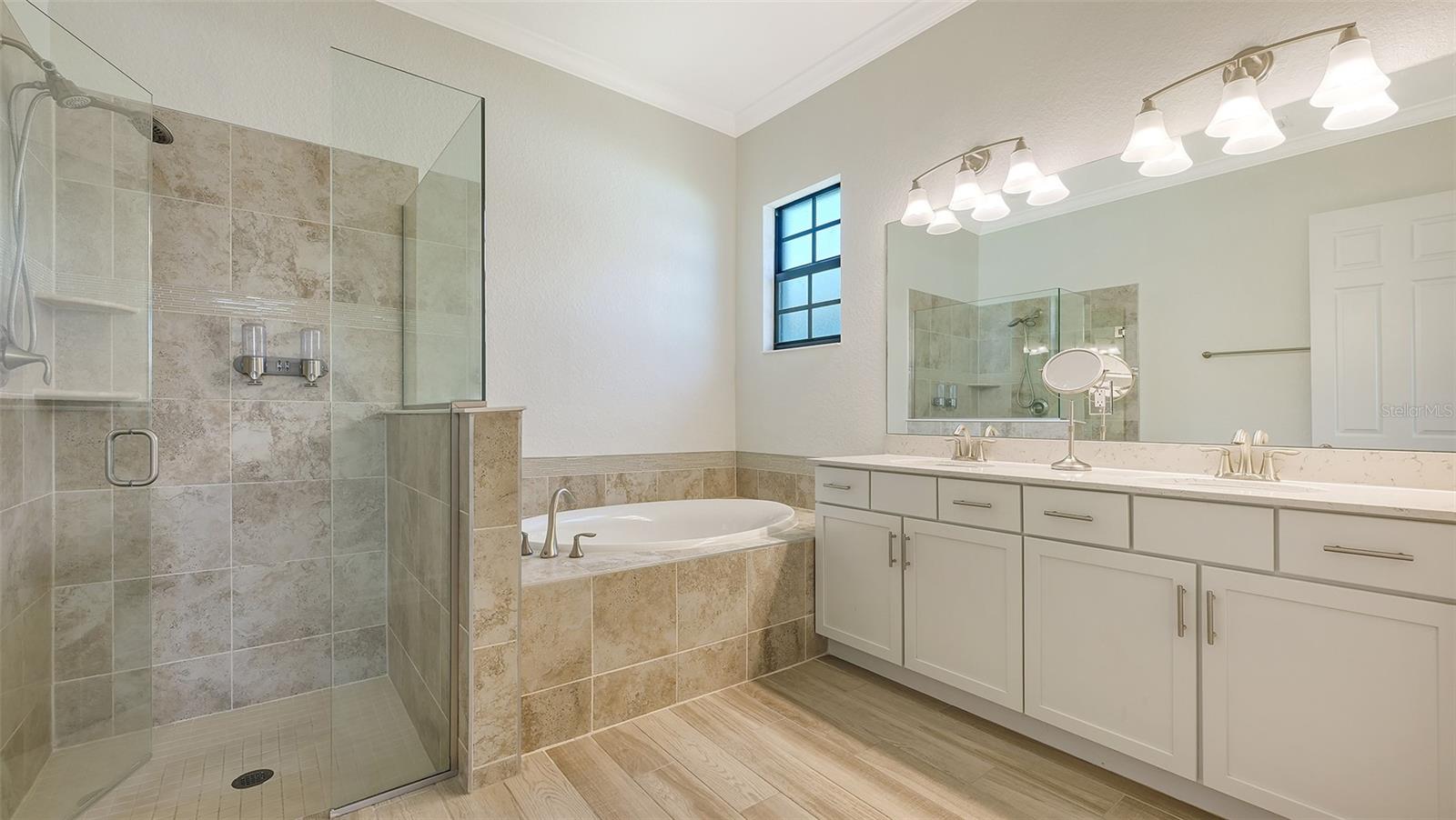 COUNTRY CLUB EAST AT LAKEWOOD RANCH - Residential