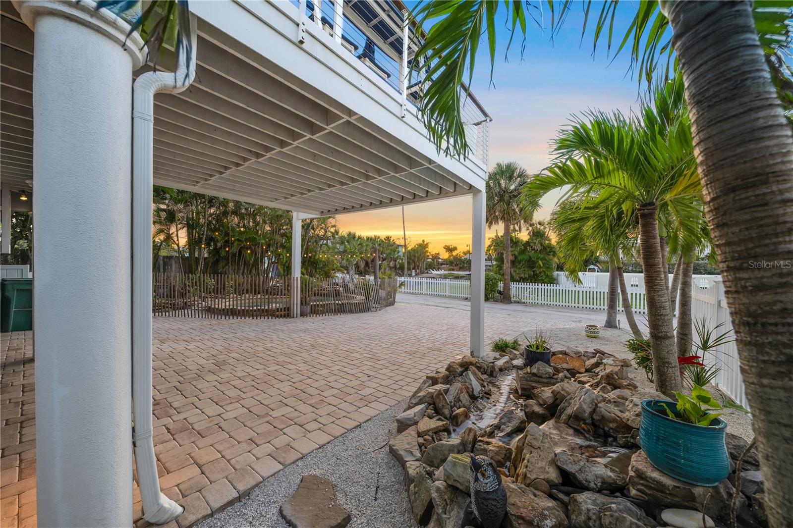 LONGBEACH VILLAGE - Residential