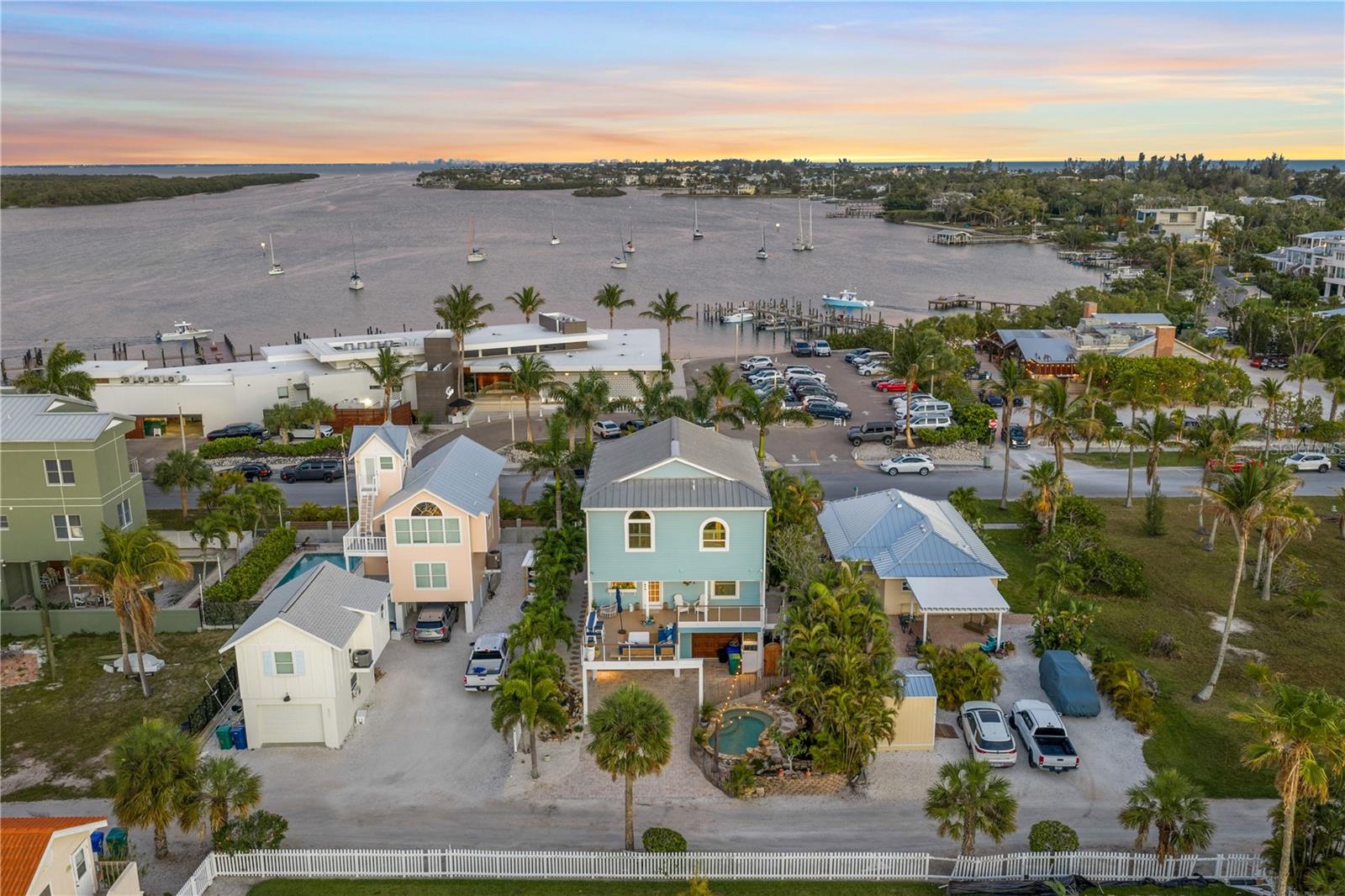 LONGBEACH VILLAGE - Residential