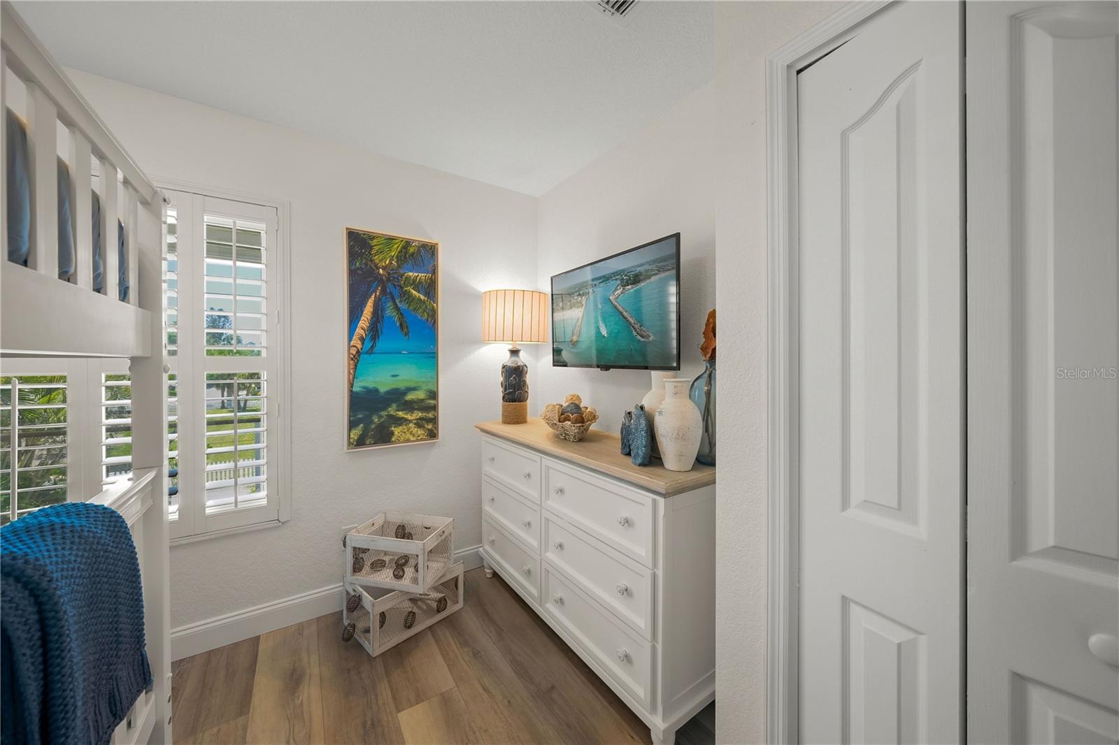 LONGBEACH VILLAGE - Residential