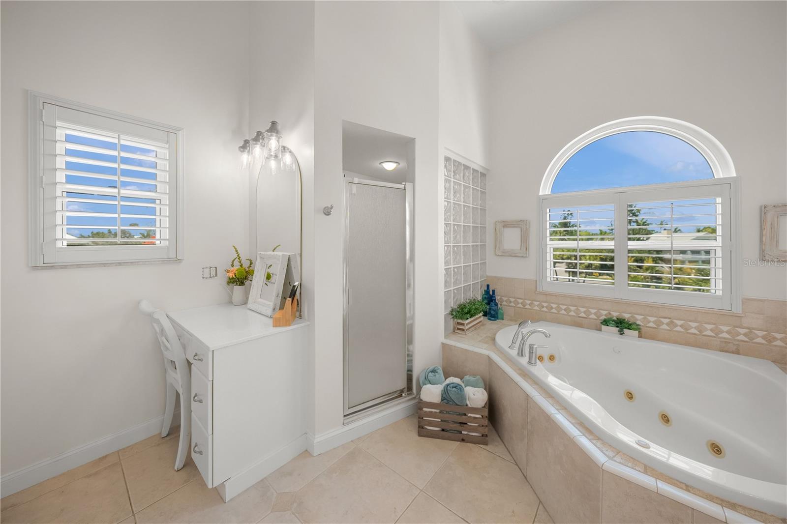 LONGBEACH VILLAGE - Residential