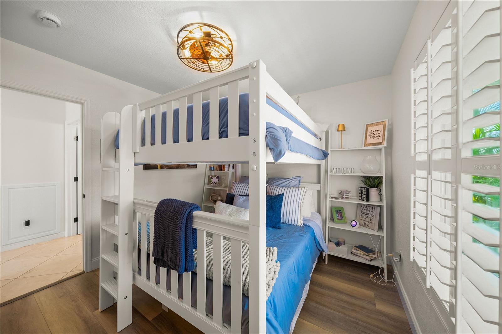 LONGBEACH VILLAGE - Residential