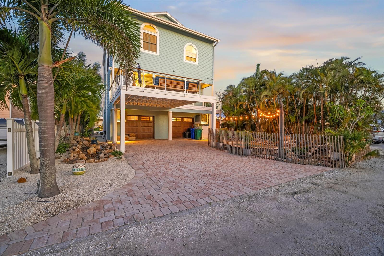 LONGBEACH VILLAGE - Residential