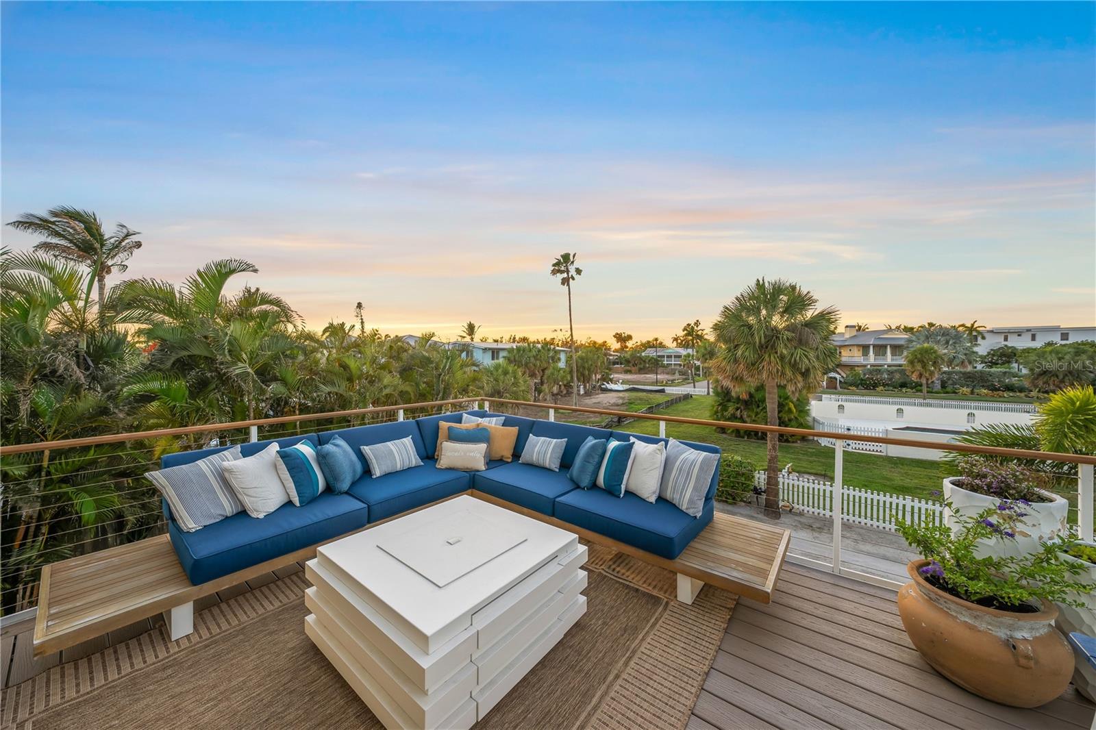LONGBEACH VILLAGE - Residential