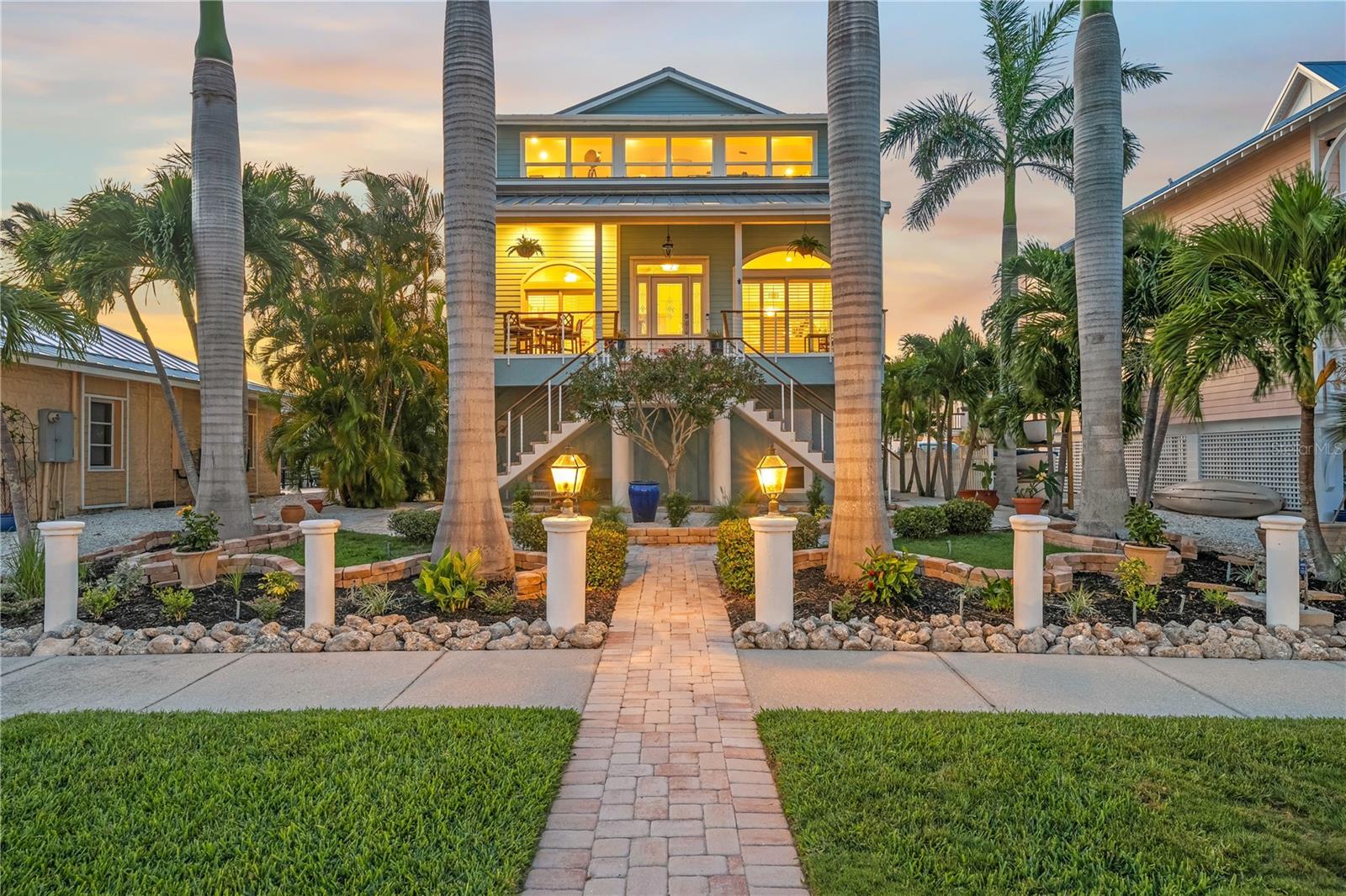LONGBEACH VILLAGE - Residential