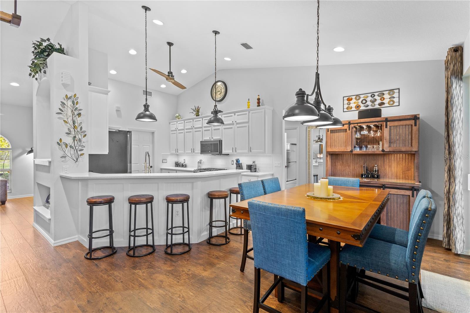 RIVERWALK VILLAGE - Residential