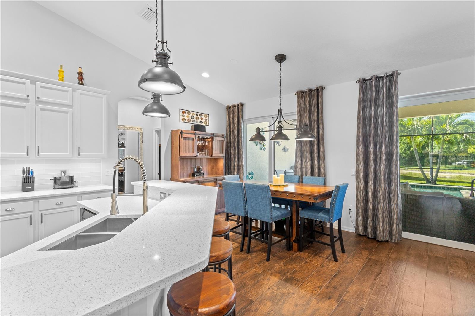 RIVERWALK VILLAGE - Residential