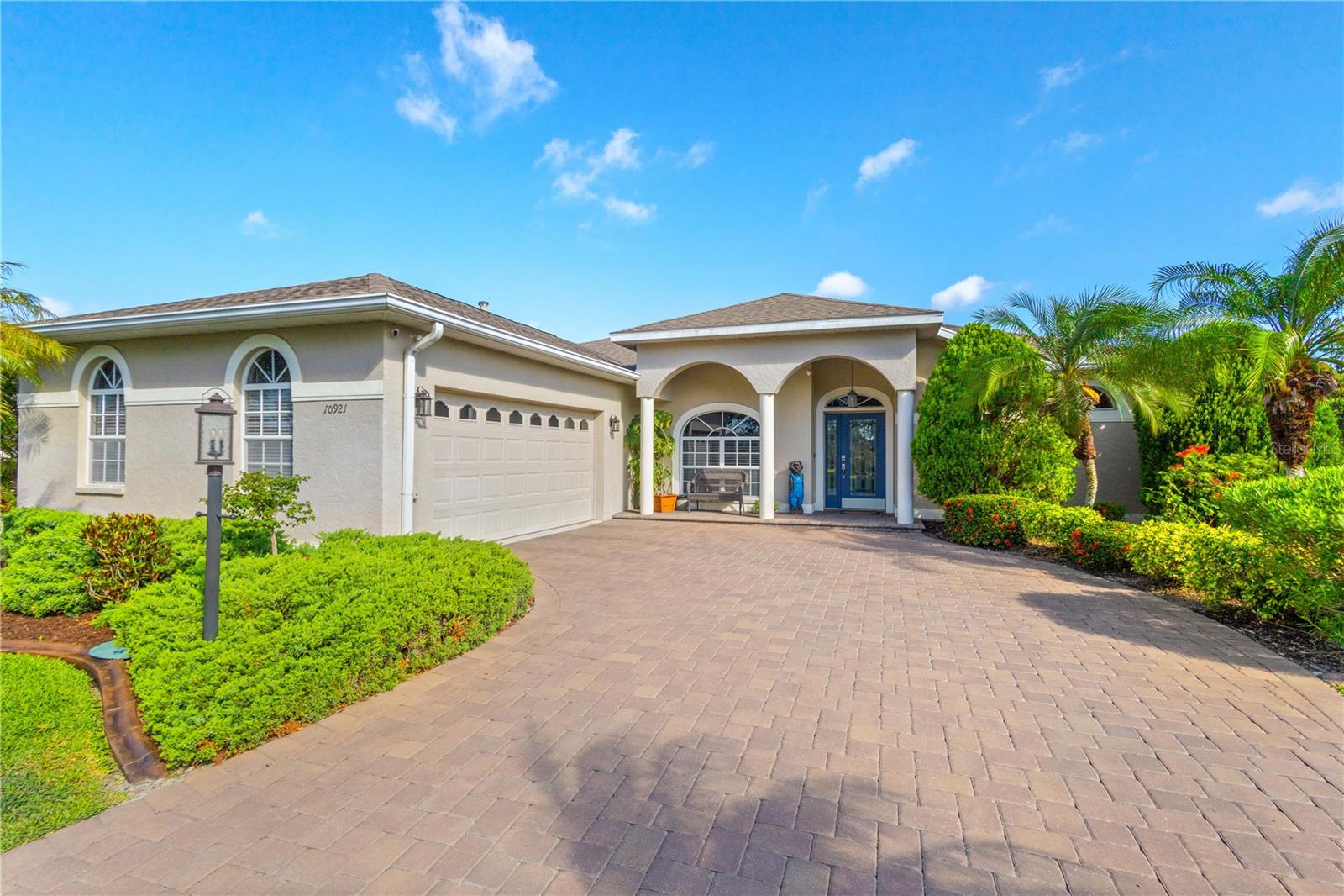 RIVERWALK VILLAGE - Residential