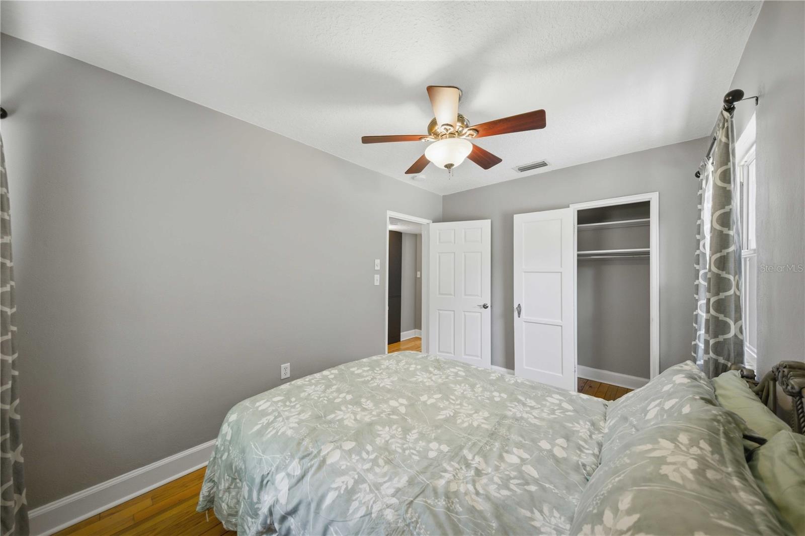 LEESBURG HILLSIDE MANOR - Residential