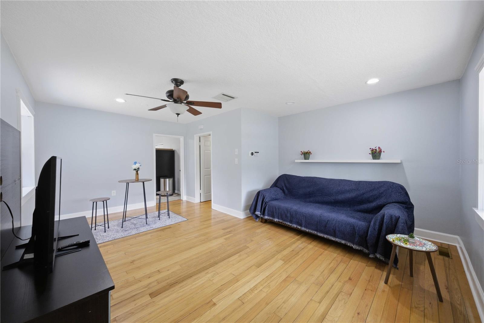 LEESBURG HILLSIDE MANOR - Residential