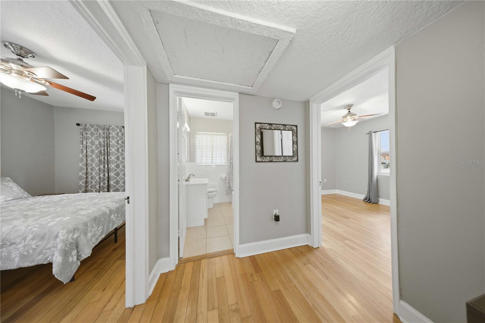 LEESBURG HILLSIDE MANOR - Residential