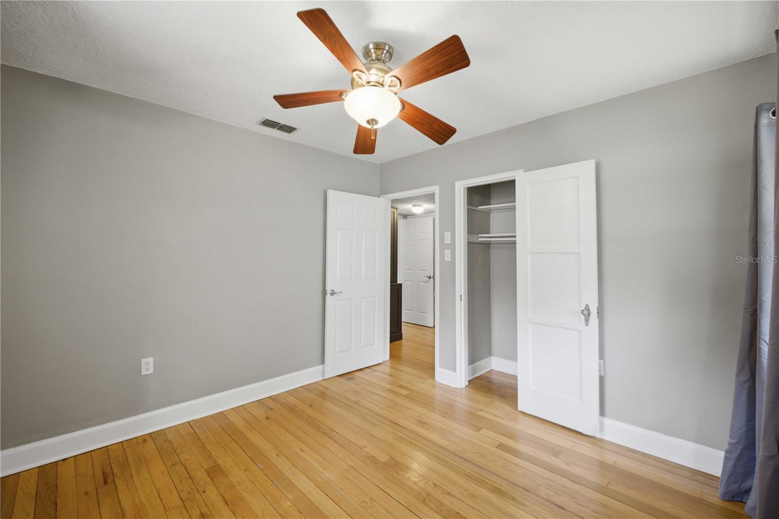 LEESBURG HILLSIDE MANOR - Residential