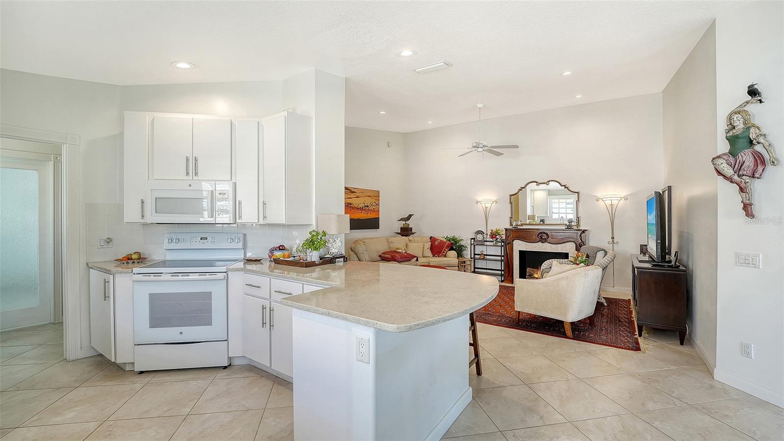 VILLAGEWALK - Residential