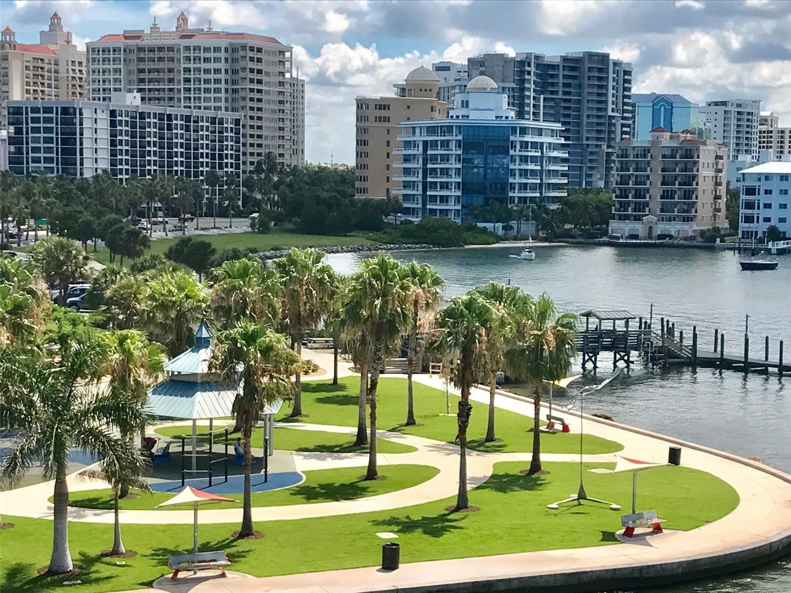 VILLAGEWALK - Residential