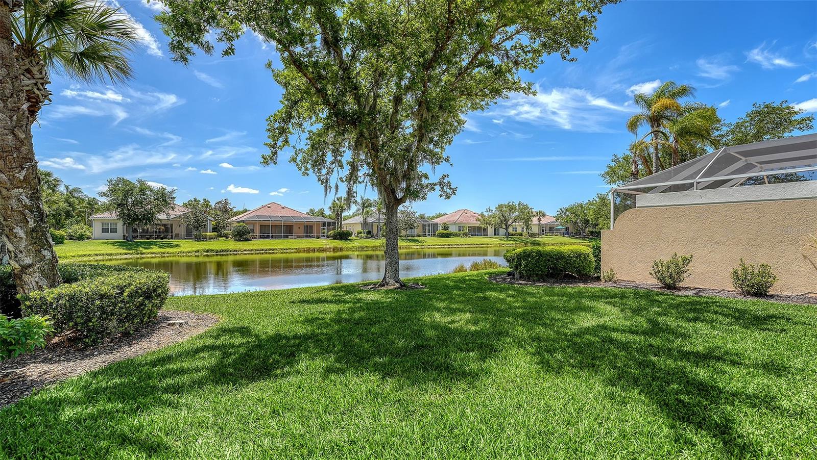 VILLAGEWALK - Residential