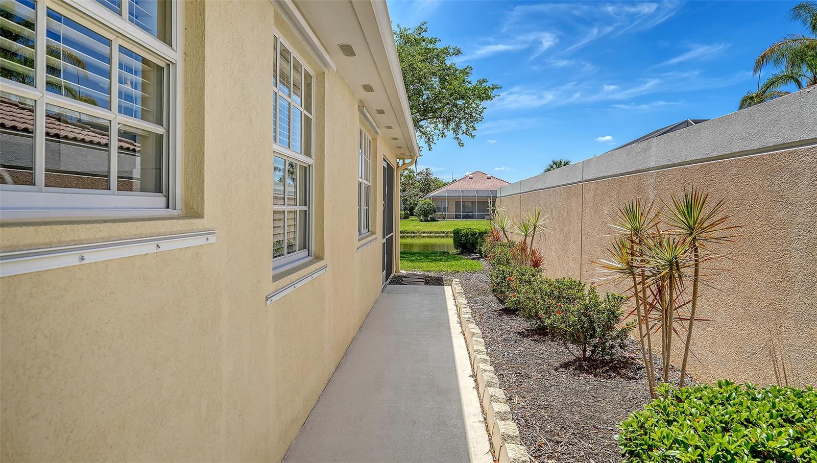 VILLAGEWALK - Residential