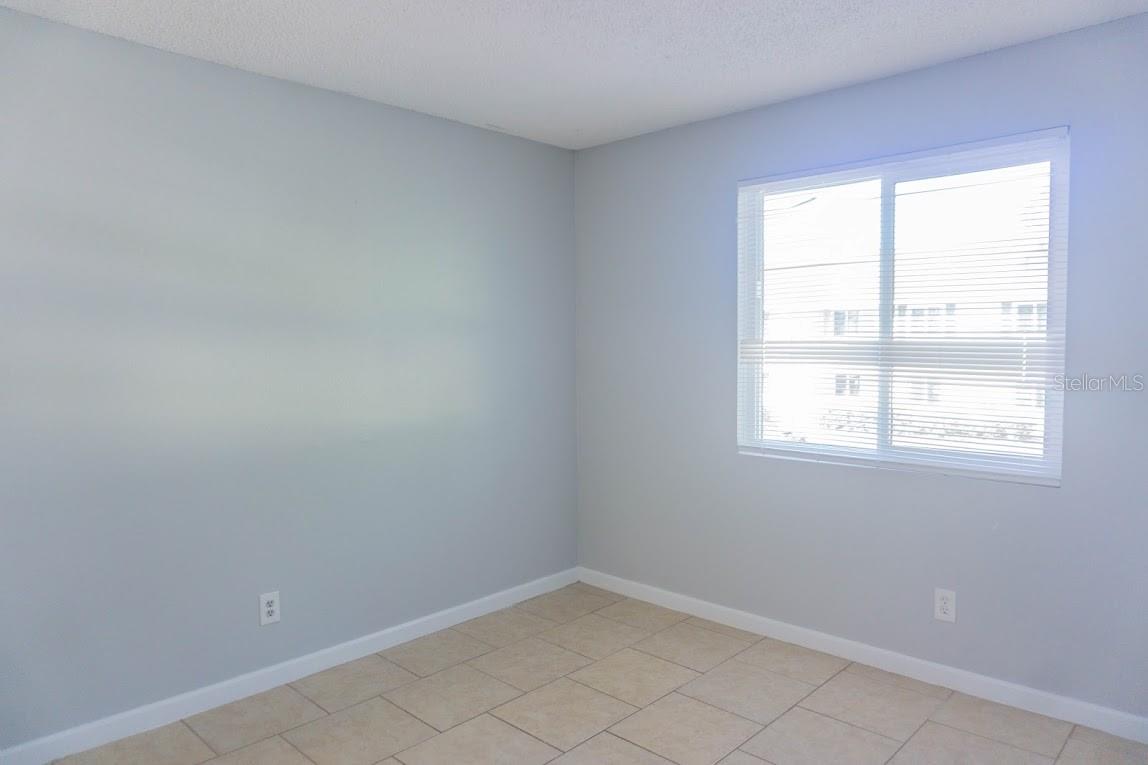 THE HAMPTONS AT BRANDON A CONDO - Residential