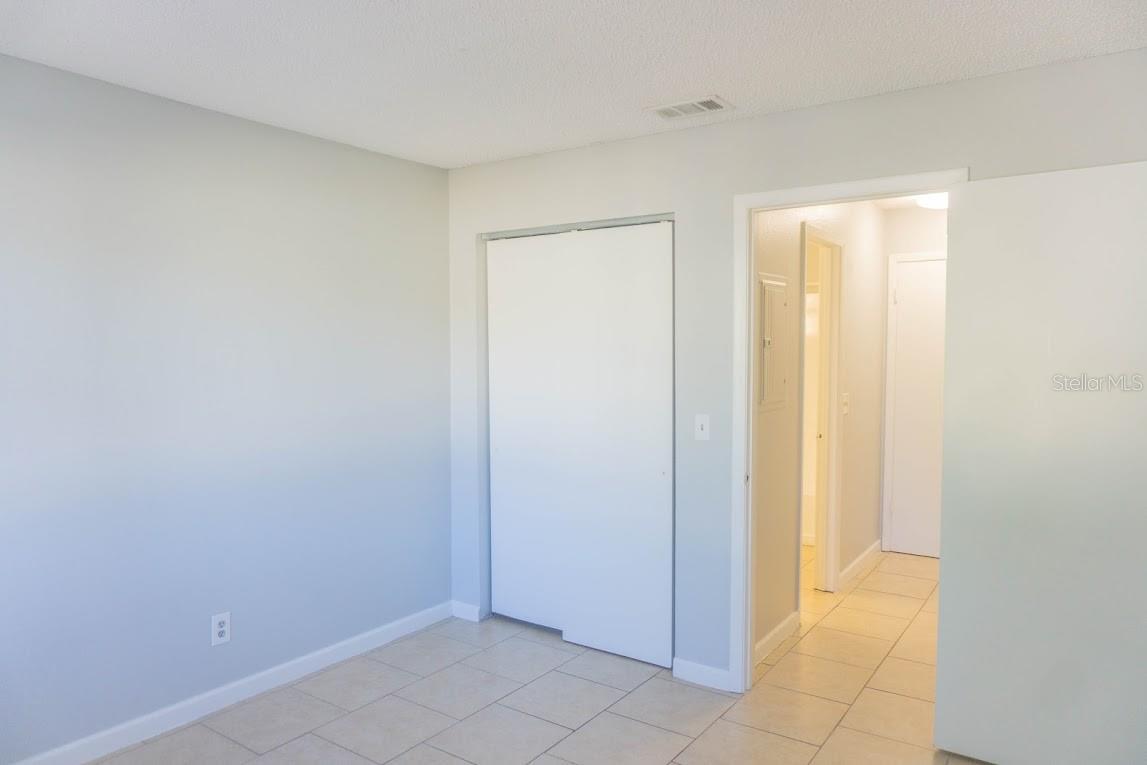 THE HAMPTONS AT BRANDON A CONDO - Residential