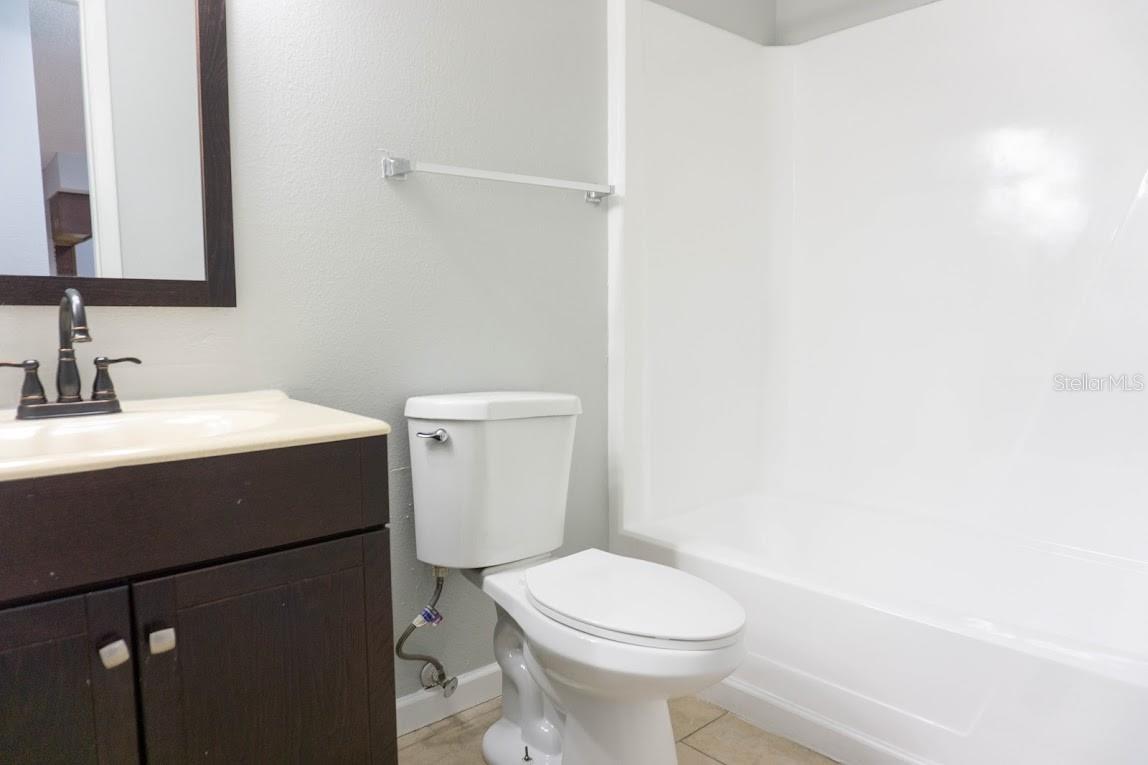 THE HAMPTONS AT BRANDON A CONDO - Residential